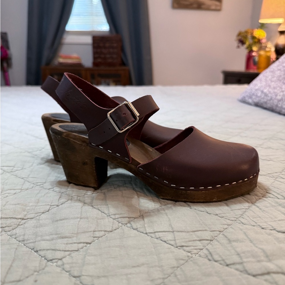EUC Lotta from Stockholm Women's Mulberry Swedish handmade Leather Clogs